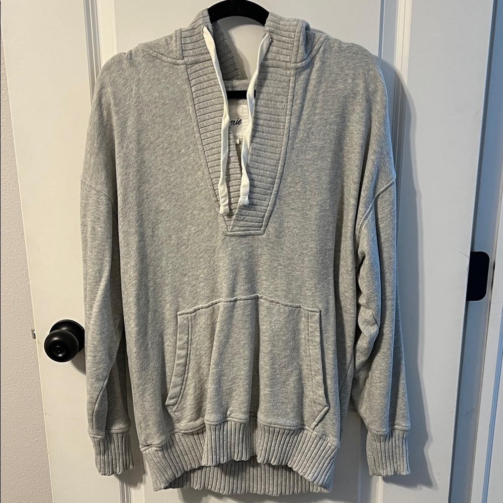 aerie women’s Light Gray V-Neck Hooded Sweater
